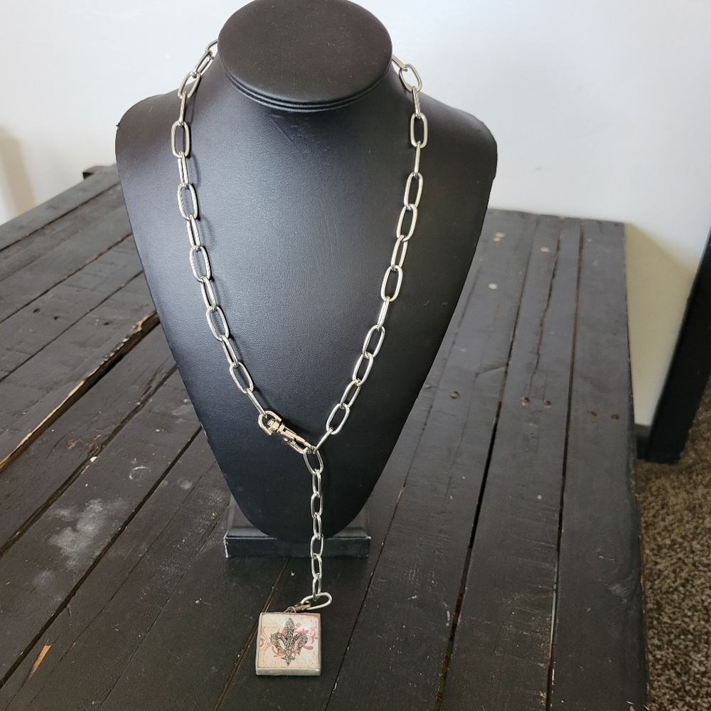 Silver Paper Clip Chain Necklace Soldered Pendant Peace Fleur De Lis Red Charm